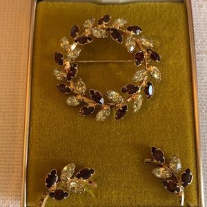 vintage brooch and screw back earrings 1950s